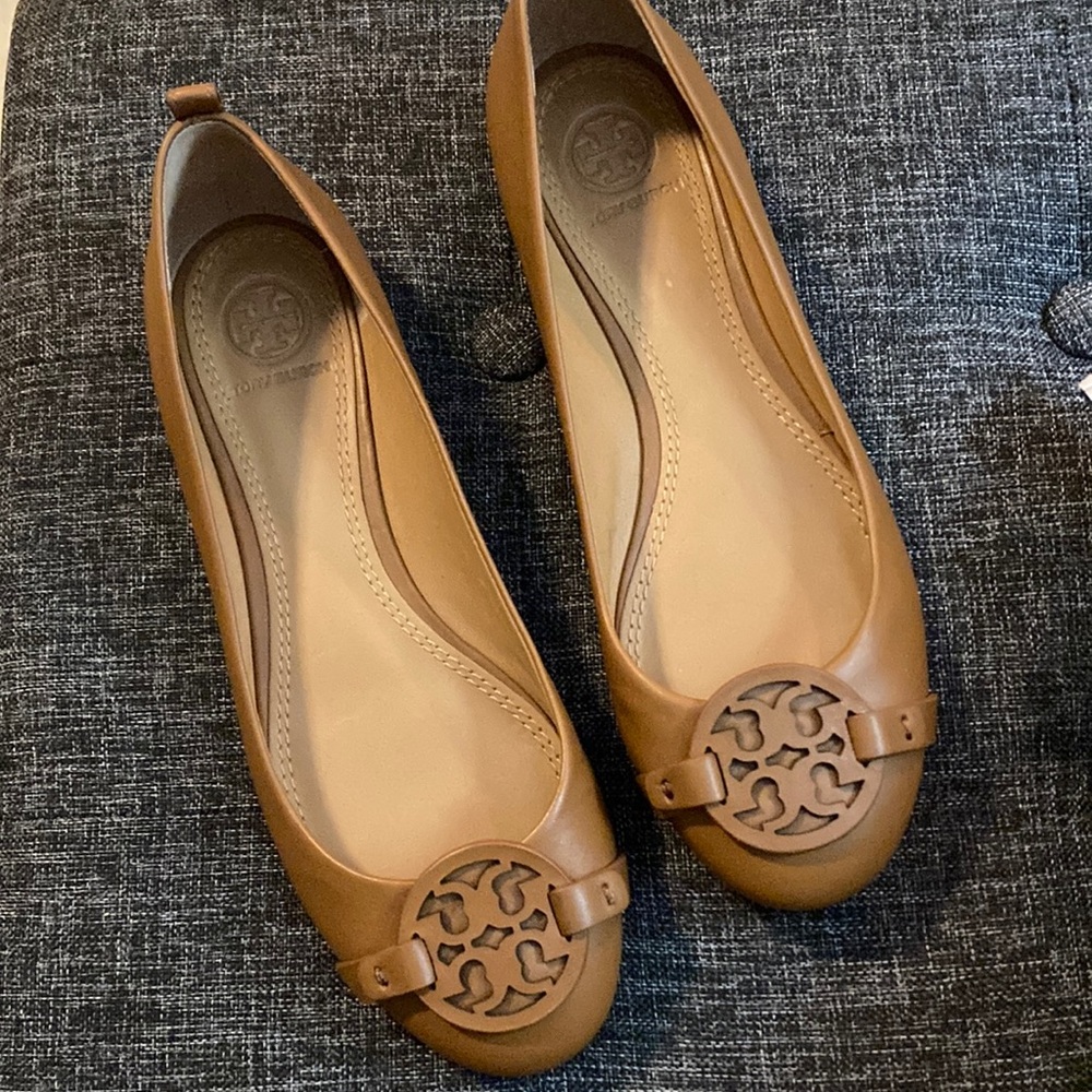 Leather flats shoes